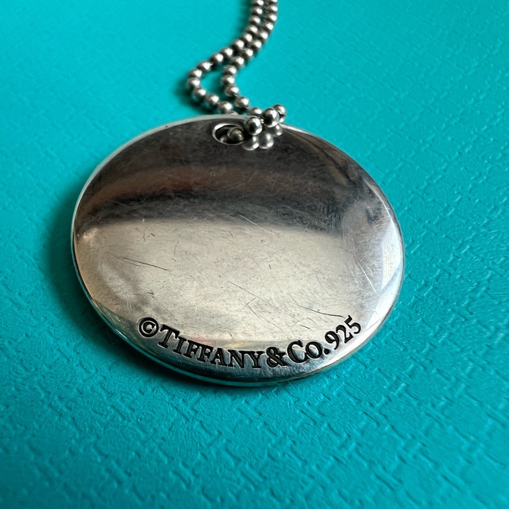 Tiffany Notes Alphabet A large disc charm necklace - Picture 6 of 13